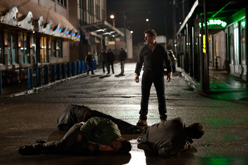 Tom Cruise (center) is Reacher in JACK REACHER, from Paramount Pictures and Skydance Productions. OS-09738